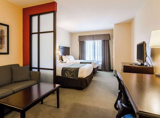 Comfort Suites Gothenburg is a family friendly hotel in Gothenburg, Nebraska (NE)