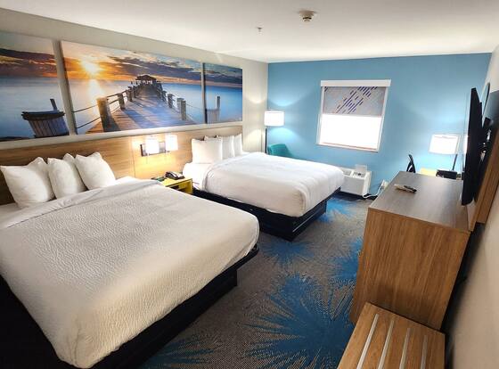 Days Inn & Suites by Wyndham Russellville is a family friendly hotel in Russellville, Arkansas (AR)
