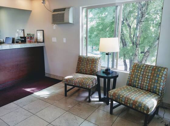 Aladdin Inn & Suites is a family friendly hotel in Portland, Oregon (OR)