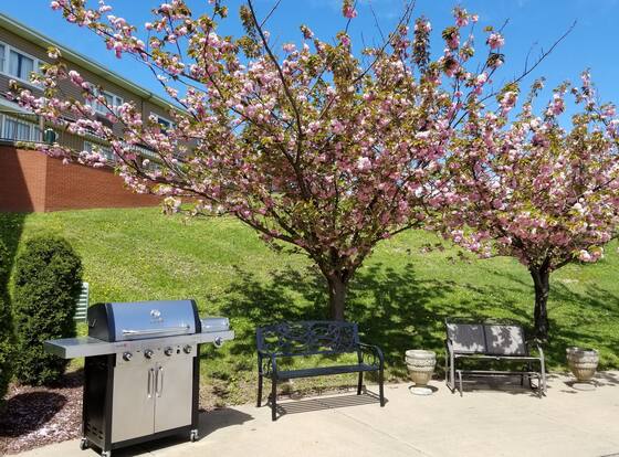 The Inn at Mountainview is a family friendly hotel in Greensburg, Pennsylvania (PA)