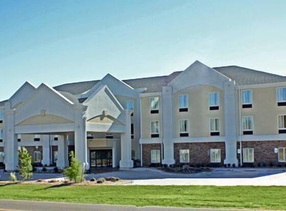 Comfort Inn & Suites Perry I-35 is a family friendly hotel in Perry, Oklahoma (OK)