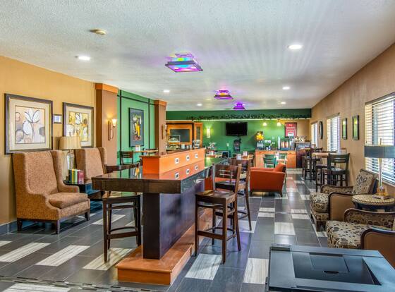 Econo Lodge at Wanamaker is a family friendly hotel in Topeka, Kansas (KS)