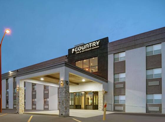 Country Inn & Suites by Radisson, Pierre, SD is a family friendly hotel in Pierre, South Dakota (SD)