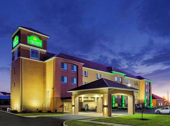 La Quinta by Wyndham Indianapolis Airport Plainfield is a family friendly hotel in Plainfield, Indiana (IN)
