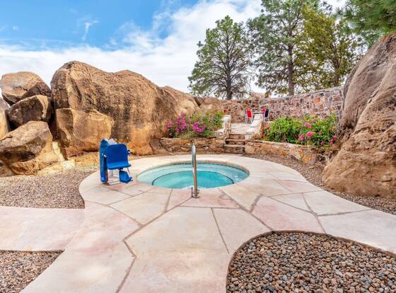 La Quinta Inn & Suites by Wyndham Santa Rosa is a family friendly hotel in Santa Rosa, New Mexico (NM)