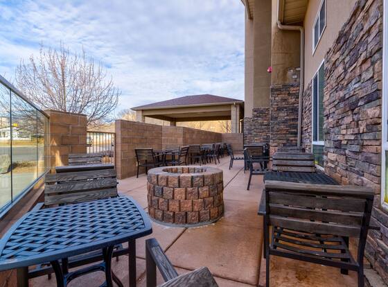 Grand Vista Hotel Parachute is a family friendly hotel in Parachute, Colorado (CO)