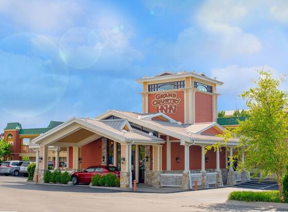 Grand Country Waterpark Resort is a family friendly hotel in Branson, Missouri (MO)