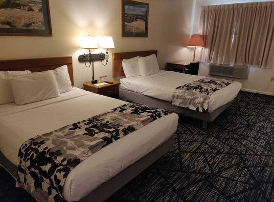 Skyline Motor Inn is a family friendly hotel in Cody, Wyoming (WY)