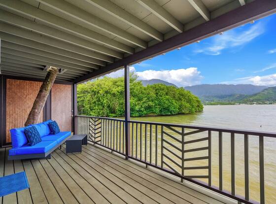 Paradise Bay Resort is a family friendly hotel in Kaneohe, Hawaii (HI)