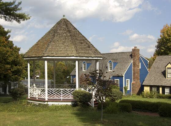 Century Suites Hotel is a family friendly hotel in Bloomington, Indiana (IN)