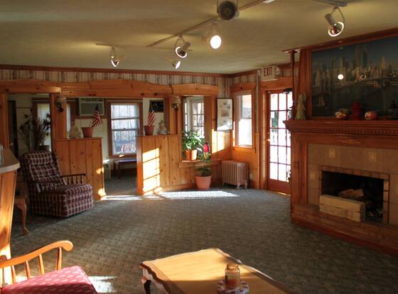 Four Winds Country Motel is a family friendly hotel in Manchester Center, Vermont (VT)