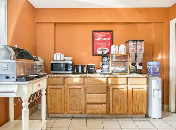 Econo Lodge Hays I-70 is a family friendly hotel in Hays, Kansas (KS)