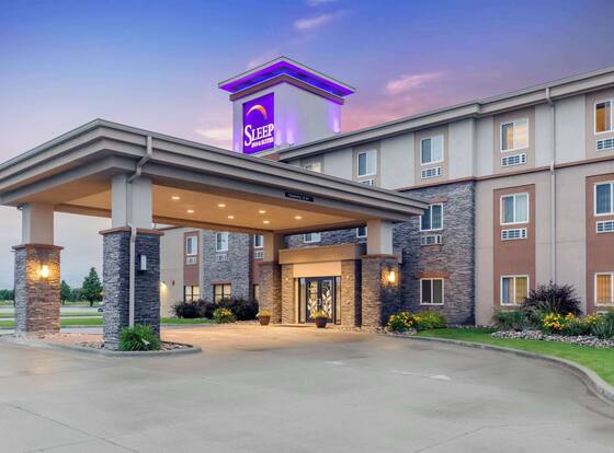 Sleep Inn & Suites Grand Forks Near Alerus Center is a family friendly hotel in Grand Forks, North Dakota (ND)