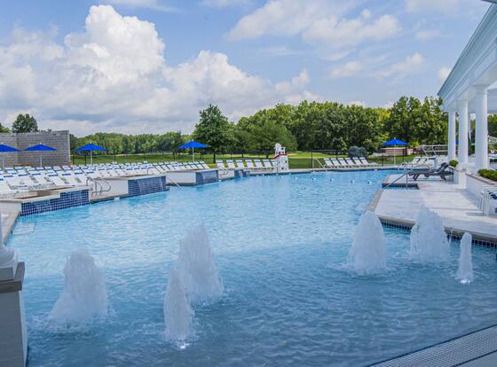 The Grand Resort is a family friendly hotel in Warren, Ohio (OH)