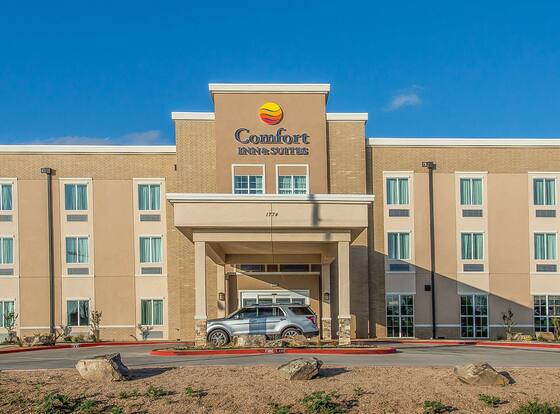 Comfort Inn & Suites is a family friendly hotel in Snyder, Texas (TX)