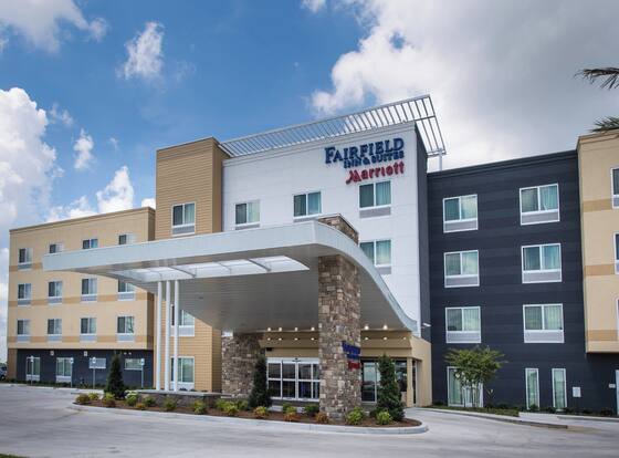 Fairfield Inn & Suites Houma Southeast is a family friendly hotel in Houma, Louisiana (LA)