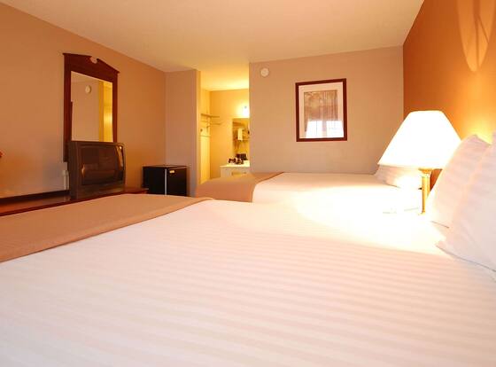 Magnuson Hotel Red Baron is a family friendly hotel in Garden City, Kansas (KS)
