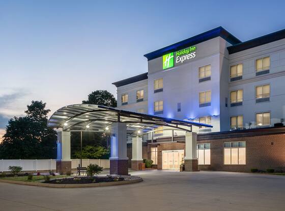 Holiday Inn Express Richmond by IHG is a family friendly hotel in Richmond, Indiana (IN)