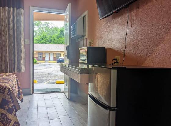 Residents Suites Liberty is a family friendly hotel in Liberty, Texas (TX)