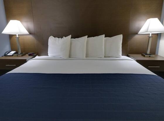 Baymont by Wyndham Ridgeland I-95 is a family friendly hotel in Ridgeland, South Carolina (SC)