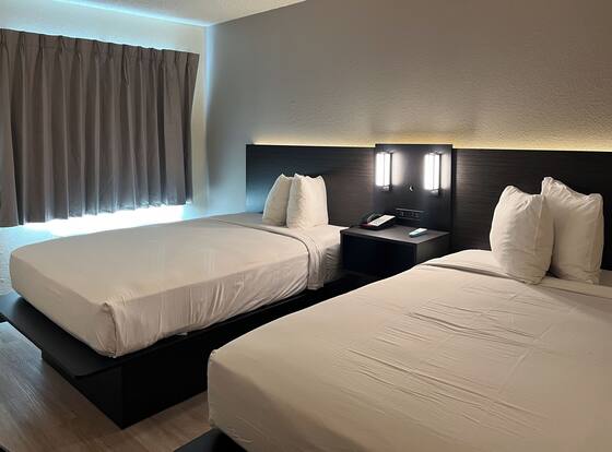 Motel 6 Las Vegas, NV - Strip is a family friendly hotel in Paradise, Nevada (NV)