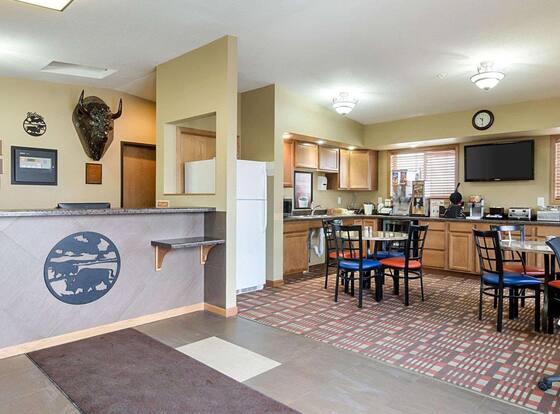 Econo Lodge is a family friendly hotel in Jamestown, North Dakota (ND)