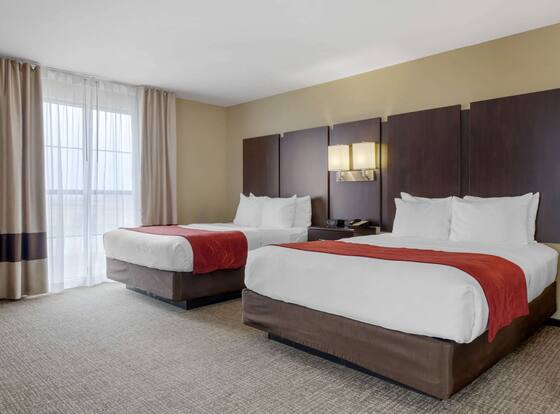 Comfort Suites and Conference Center is a family friendly hotel in Worthington, Minnesota (MN)