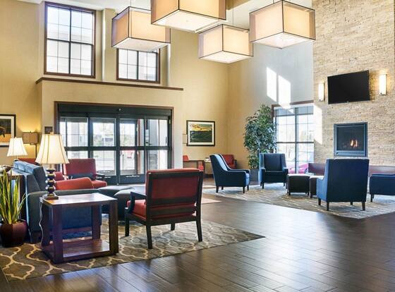 Comfort Suites Fargo Medical Center is a family friendly hotel in Fargo, North Dakota (ND)