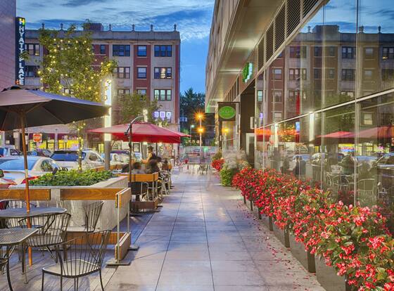 Hyatt Place Chicago-South/University Medical Center is a family friendly hotel in Chicago, Illinois (IL)