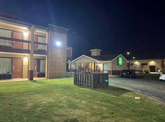 Quality Inn Madison - Huntsville is a family friendly hotel in Madison, Alabama (AL)