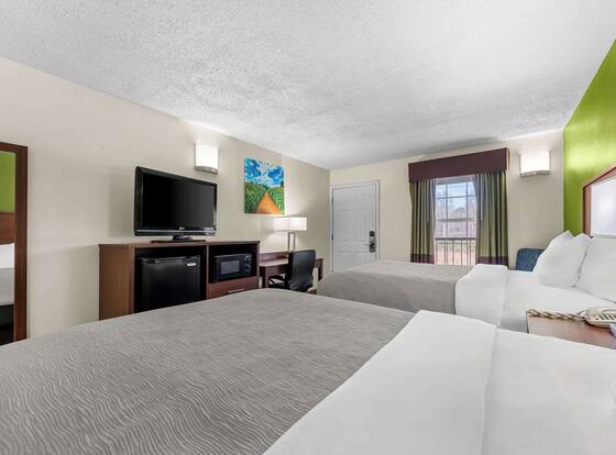 Quality Inn is a family friendly hotel in Eastman, Georgia (GA)
