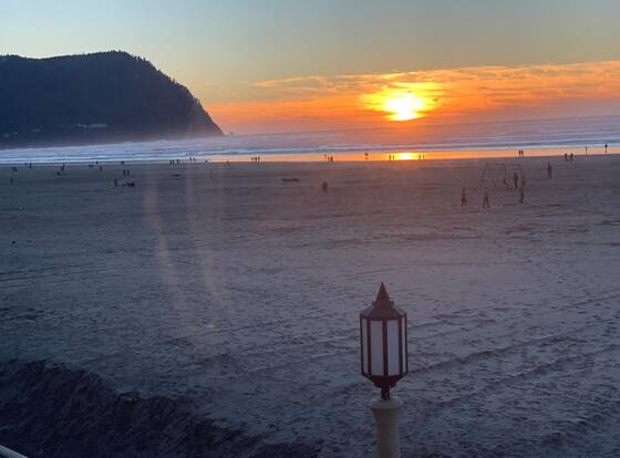 The Ocean Front at Seaside is a family friendly hotel in Seaside, Oregon (OR)