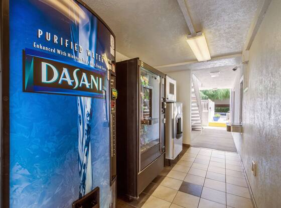 Motel 6 Youngtown, AZ - Phoenix - Sun City is a family friendly hotel in Youngtown, Arizona (AZ)