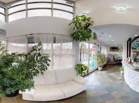 Sandia Peak Inn Old Town ABQ, a Howard Johnson by Wyndham is a family friendly hotel in Albuquerque, New Mexico (NM)