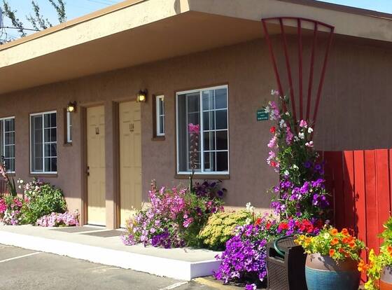 Uptown Inn is a family friendly hotel in Port Angeles, Washington (WA)