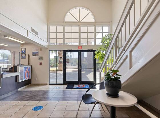 Motel 6 Tucson, AZ - North is a family friendly hotel in Casas Adobes, Arizona (AZ)
