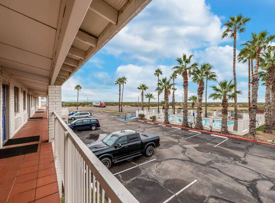 Motel 6 Eloy, AZ - Casa Grande is a family friendly hotel in Eloy, Arizona (AZ)