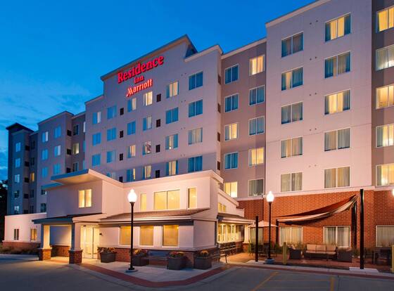 Residence Inn by Marriott Chicago Wilmette/Skokie is a family friendly hotel in Wilmette, Illinois (IL)
