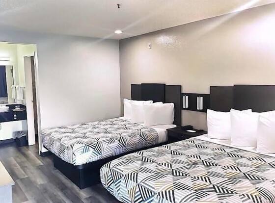 Motel 6 Seattle, WA - South is a family friendly hotel in SeaTac, Washington (WA)