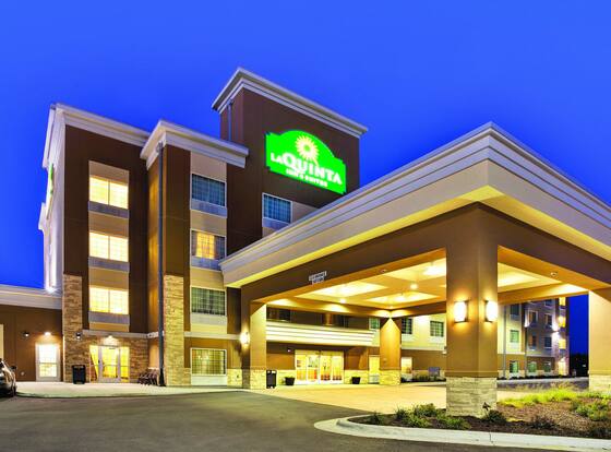 La Quinta Inn & Suites by Wyndham Rochester Mayo Clinic S is a family friendly hotel in Rochester, Minnesota (MN)