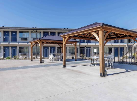 Motel 6 Elizabethtown, KY is a family friendly hotel in Elizabethtown, Kentucky (KY)