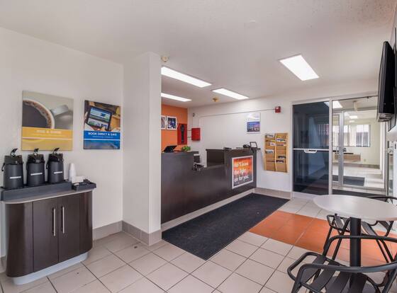 Motel 6 Fargo, ND - West Acres - North Fargo is a family friendly hotel in Fargo, North Dakota (ND)