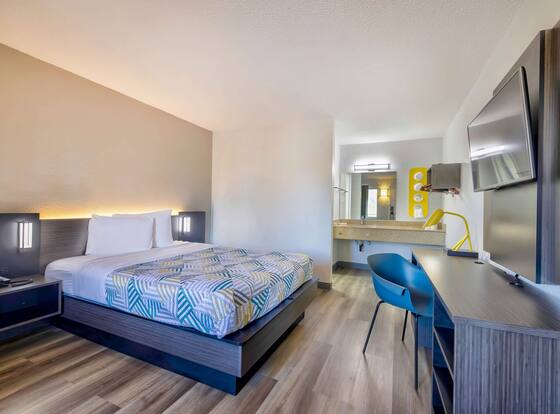 Motel 6 Hammond, IN - Chicago Area is a family friendly hotel in Hammond, Indiana (IN)