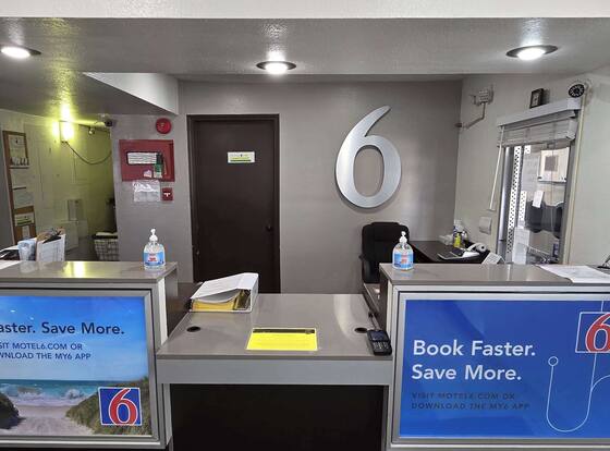 Motel 6 Slidell, LA - New Orleans is a family friendly hotel in Slidell, Louisiana (LA)