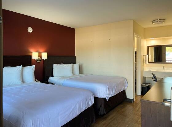Motel 6 Hattiesburg, MS is a family friendly hotel in Hattiesburg, Mississippi (MS)