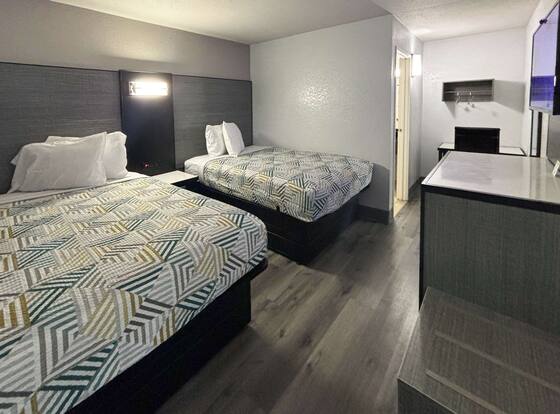 Motel 6 Meridian, MS is a family friendly hotel in Meridian, Mississippi (MS)