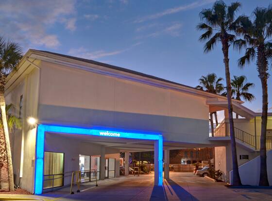 Motel 6 Destin, FL is a family friendly hotel in Destin, Florida (FL)