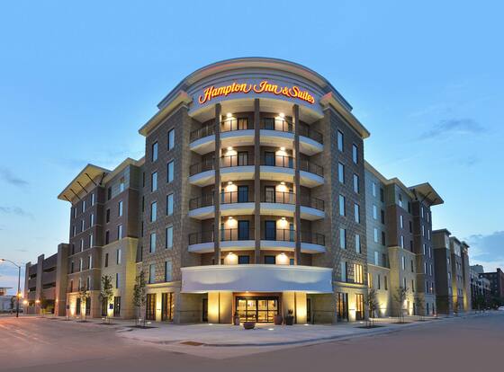 Hampton Inn & Suites Des Moines Downtown is a family friendly hotel in Des Moines, Iowa (IA)