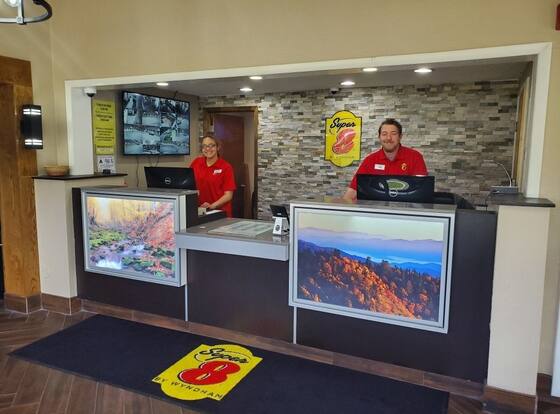 Super 8 by Wyndham Asheville/Biltmore is a family friendly hotel in Asheville, North Carolina (NC)