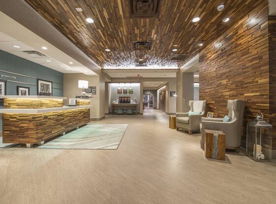Hampton Inn Greenville/I-385 Haywood Mall is a family friendly hotel in Greenville, South Carolina (SC)